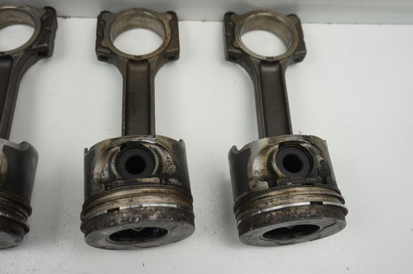 Piston Connecting Rod Assy 120A11819R 7701475074 Renault 1.5 dci K9K