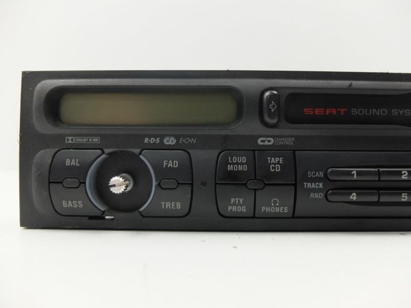 Radio Cassette Player  Seat 1M0035186B 9.18359-8251 AURA