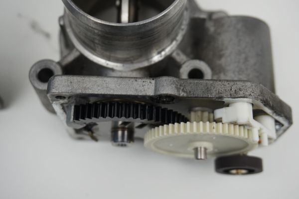 Air Throttle Body  7701062300 A2C53107575 1,9 2,5 dci Siemens VDO Renault 