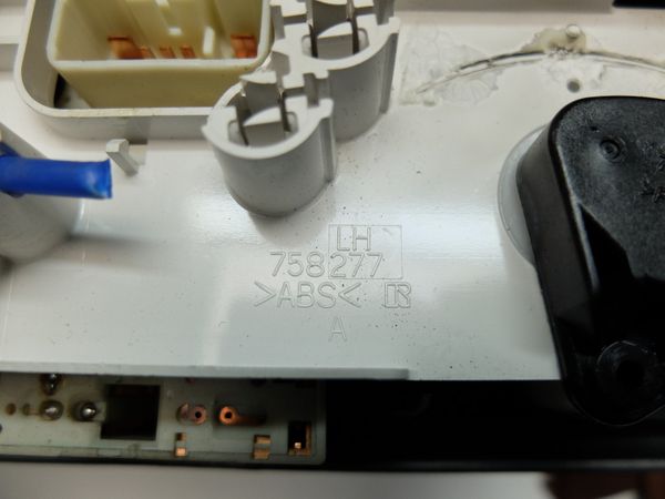 Heating Climate Control Panel Unit   758277 758268-701D Toyota Yaris